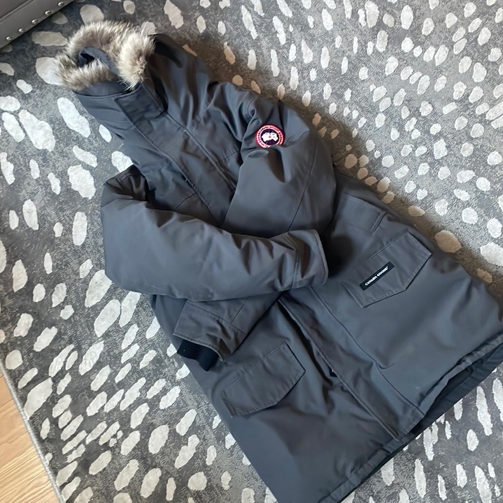 Mens Canada goose jacket size Medium